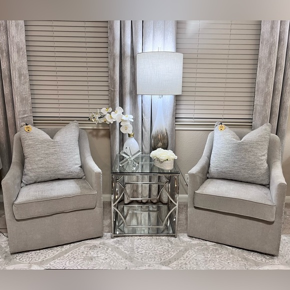 1-NWT CALLISTO HOME DECORATIVE PILLOW ( Please read description for details) - Picture 13 of 16